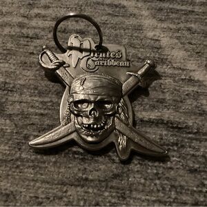 Disney Pirates of the Caribbean Silver Skull Keychain